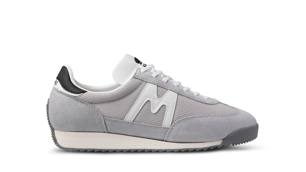 Mestari Dawn Blue / Bright White – Karhu US