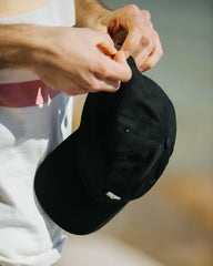 classic logo cap jet black / light grey – Karhu US