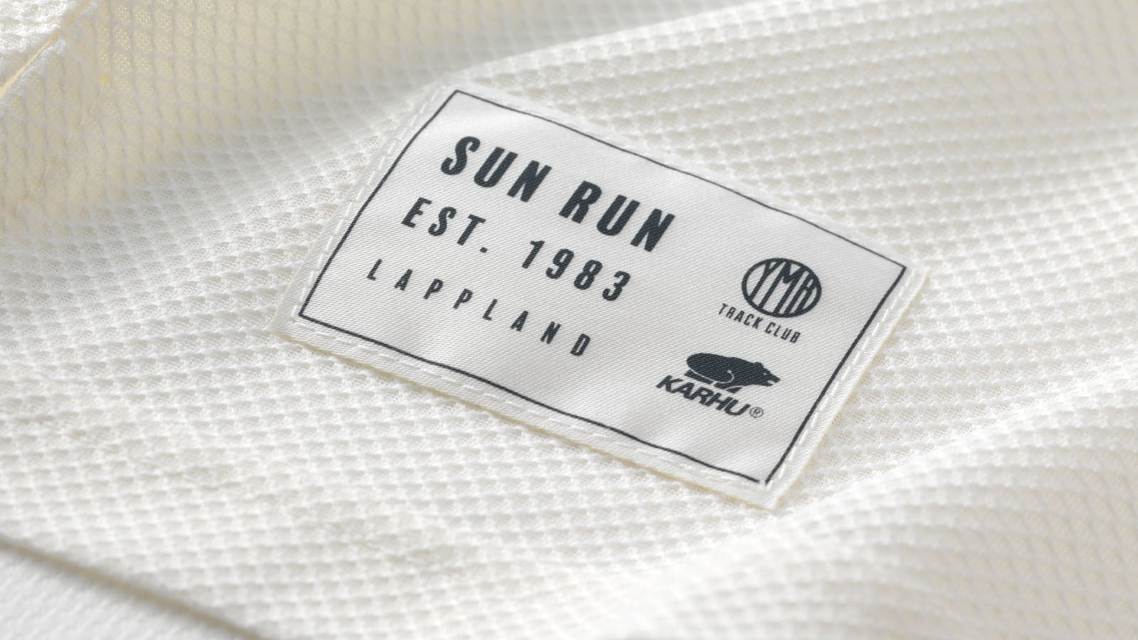 SUN RUN SINGLET WOMEN'S - OFF WHITE/ESTATE BLUE – Karhu US