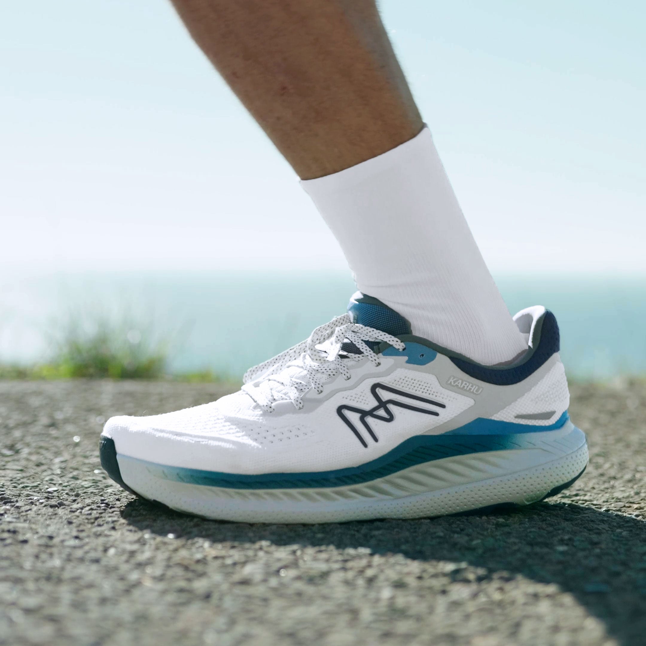 Karhu Mestari Run 2.0 Blanc de Blanc / Azure Blue