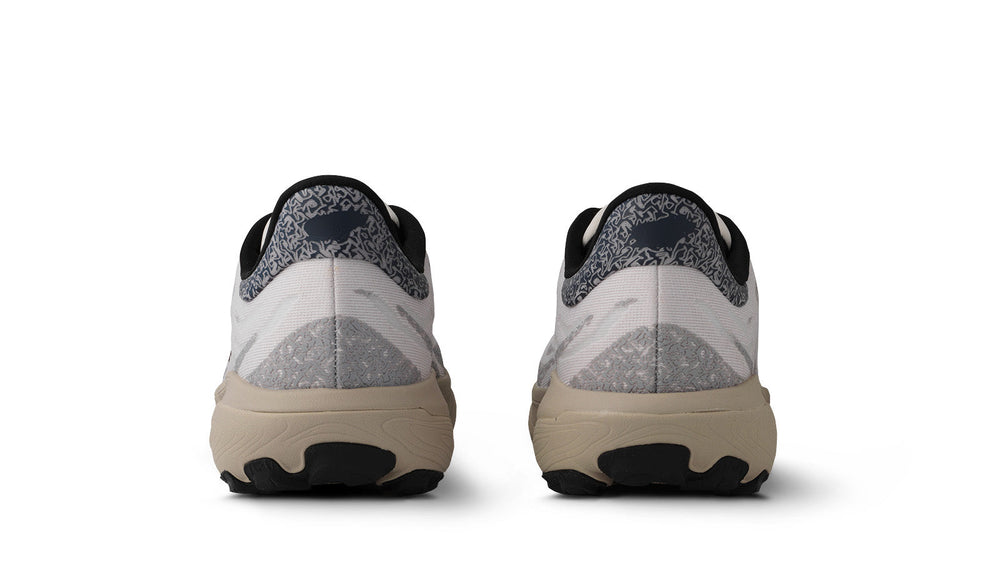 Karhu Women's Ikoni ATR - White Sand / Chili