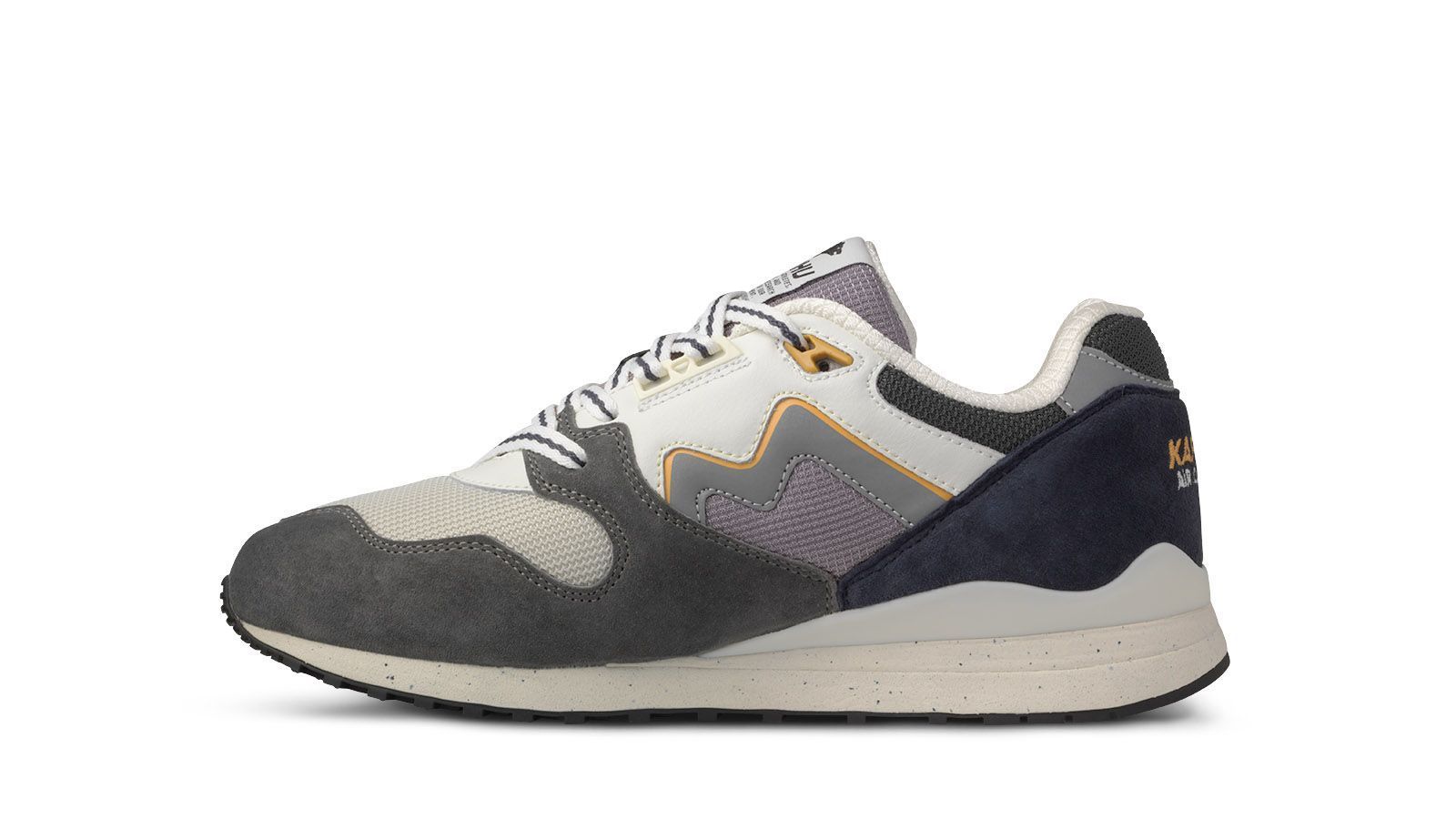 Synchron classic gunmetal / bright white – Karhu US