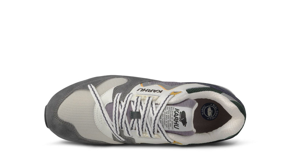 Synchron classic gunmetal / bright white – Karhu US