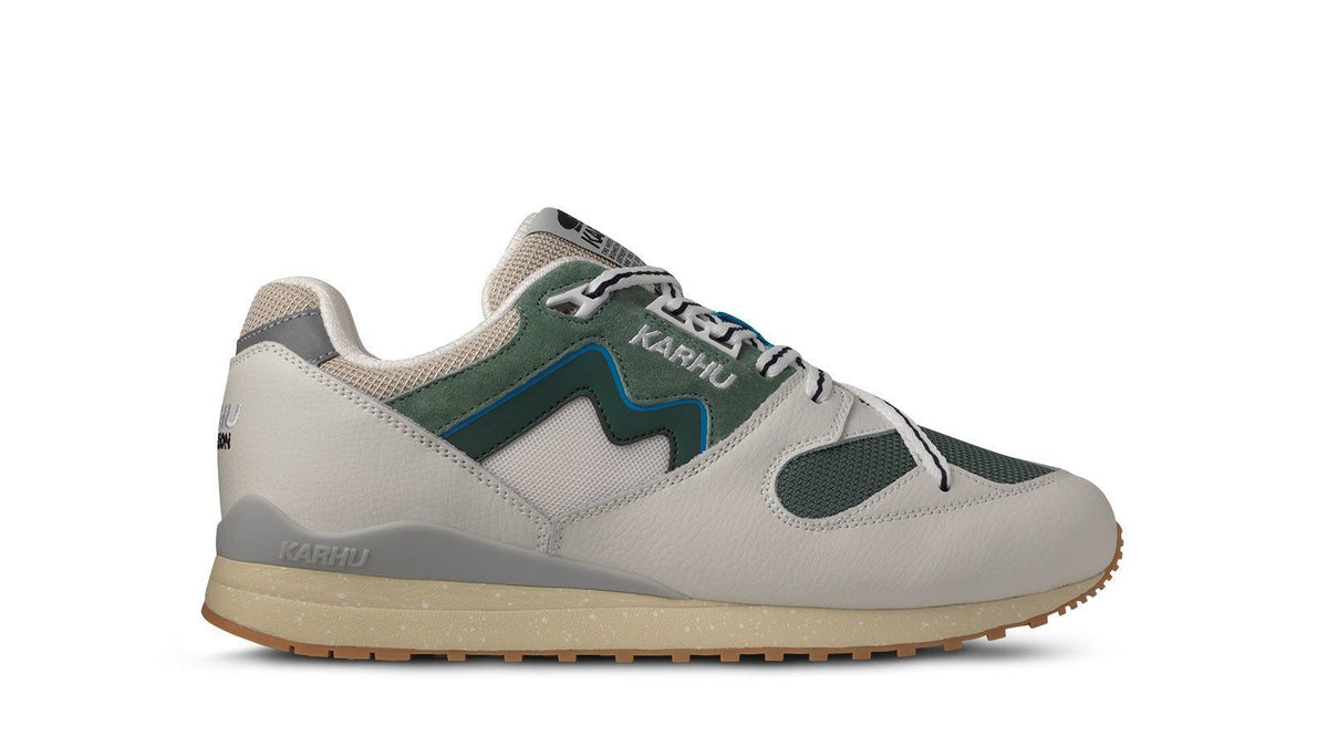 Karhu Synchron ClassicLily White / Forest Green – Karhu US