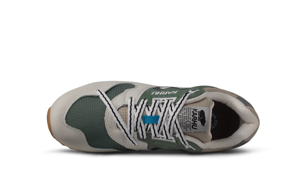 Karhu Synchron ClassicLily White / Forest Green – Karhu US