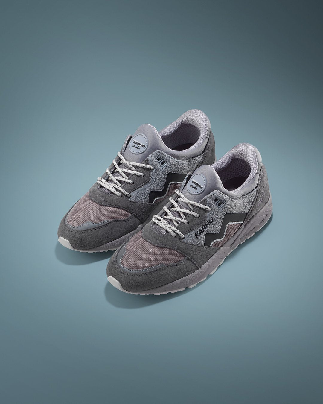 KARHU Aria 95 Smoked Pearl / Caviar