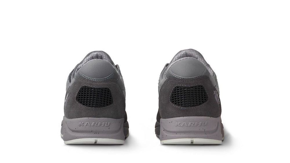 KARHU Aria 95 Smoked Pearl / Caviar