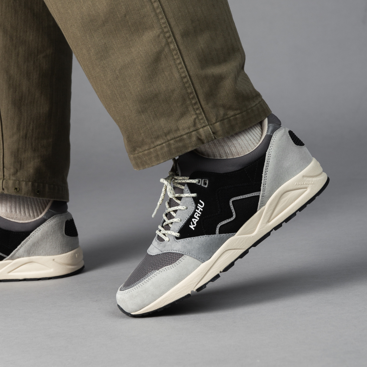 Karhu Aria 95 Dawn Blue / Jet Black - F803122 Lifestyle sneakers – Karhu US