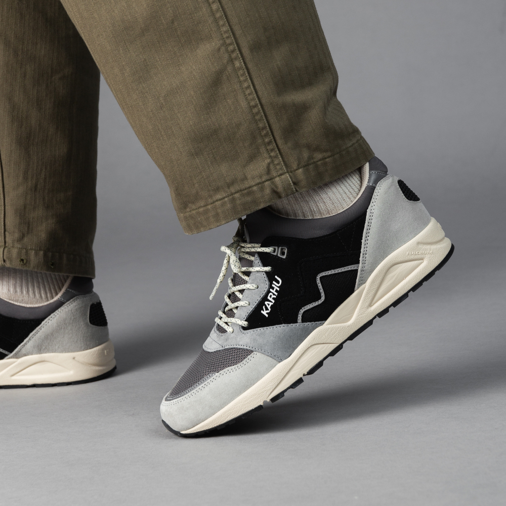 Karhu Aria 95 Dawn Blue / Jet Black - F803122 Lifestyle sneakers – Karhu US
