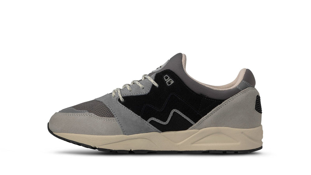 Karhu Aria 95 Dawn Blue / Jet Black - F803122 Lifestyle sneakers – Karhu US
