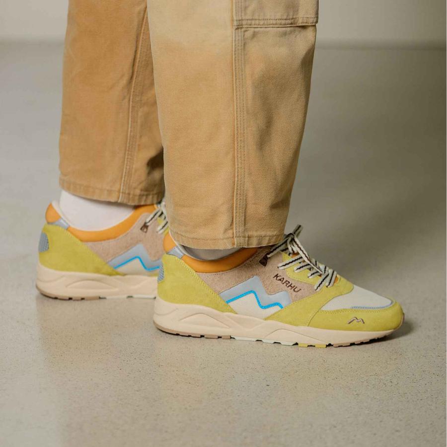 Karhu Aria 95 - Cream Gold / Warm Taupe