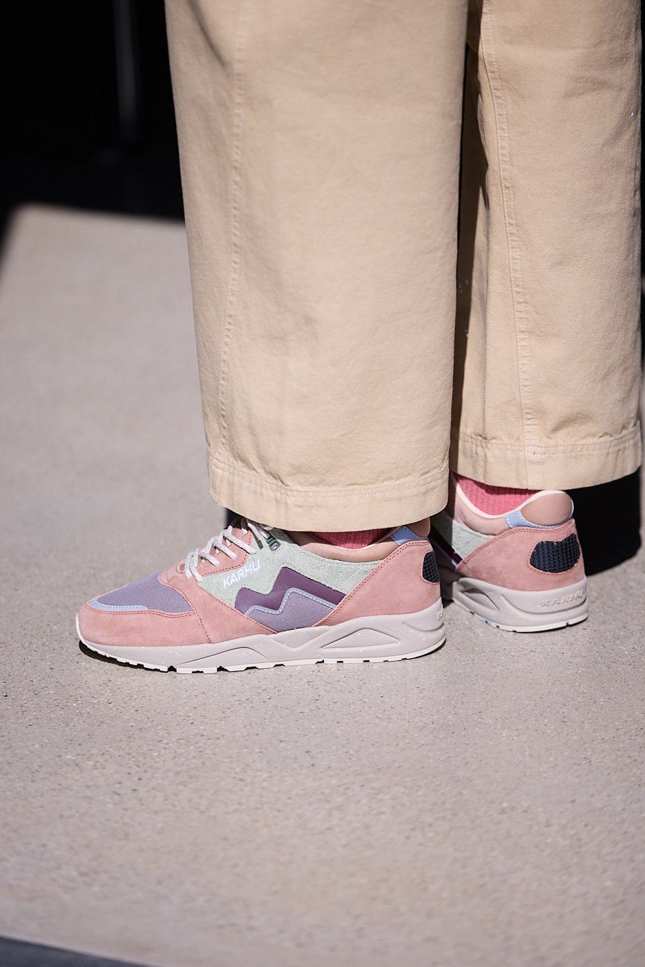 Karhu Aria 95 - Warm Taupe / Fig