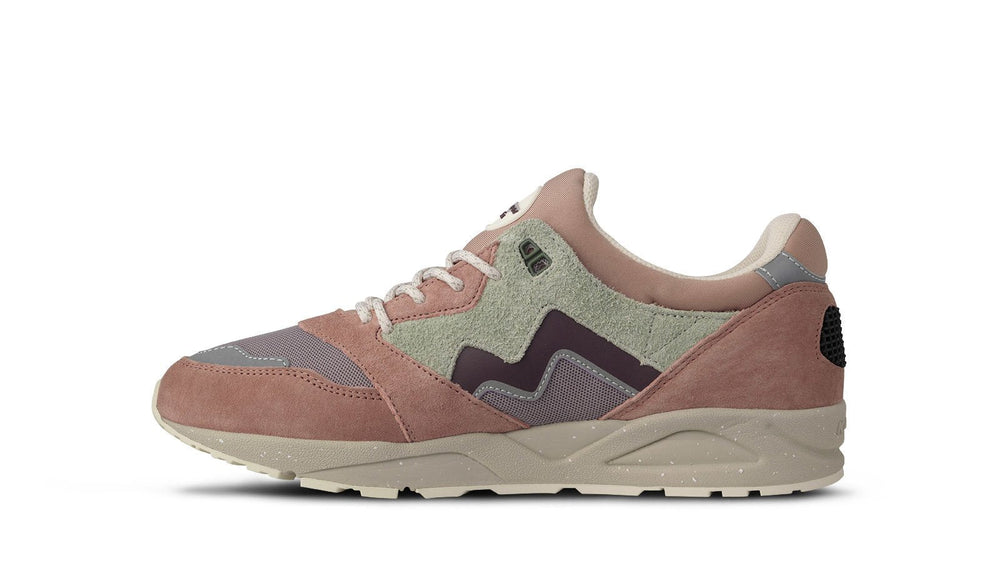 Karhu Aria 95 - Warm Taupe / Fig