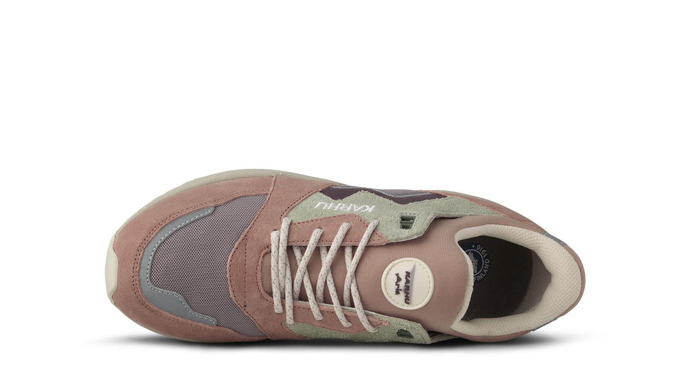 Karhu Aria 95 - Warm Taupe / Fig