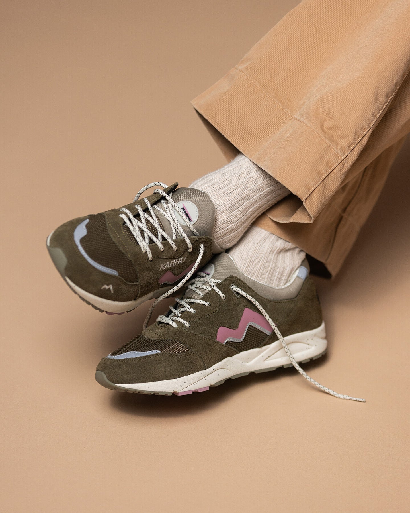 Karhu Aria 95 – Beech / Lilas