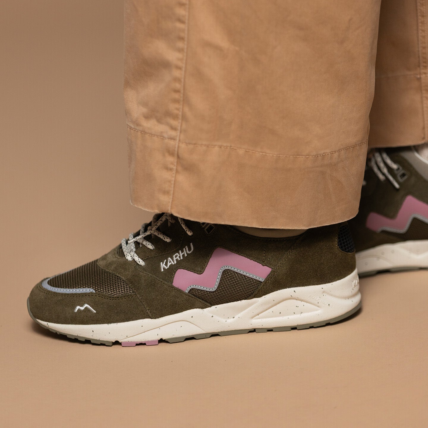 Karhu Aria 95 – Beech / Lilas