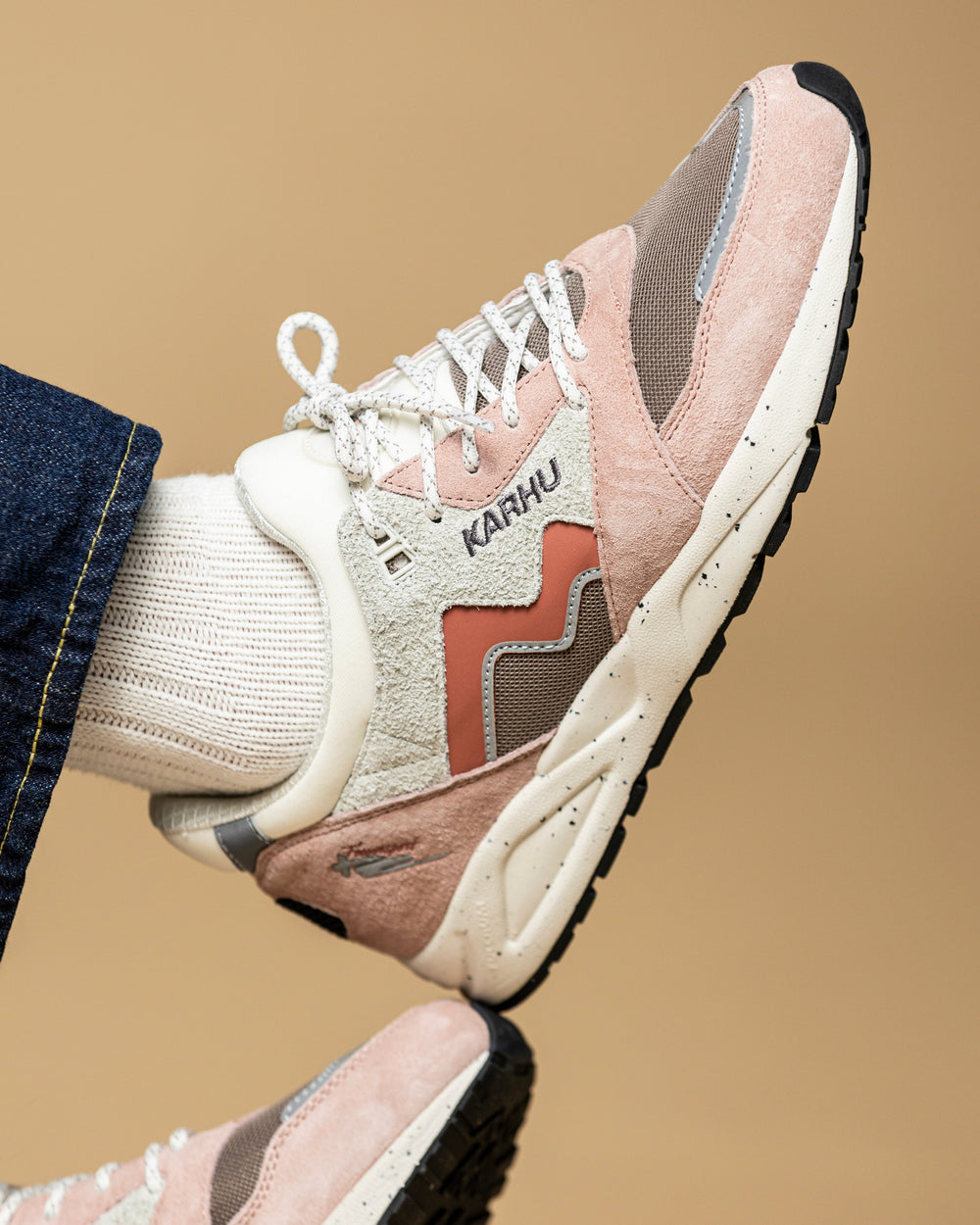 Karhu Aria 95 – Adobe Rose / Light Mahogany