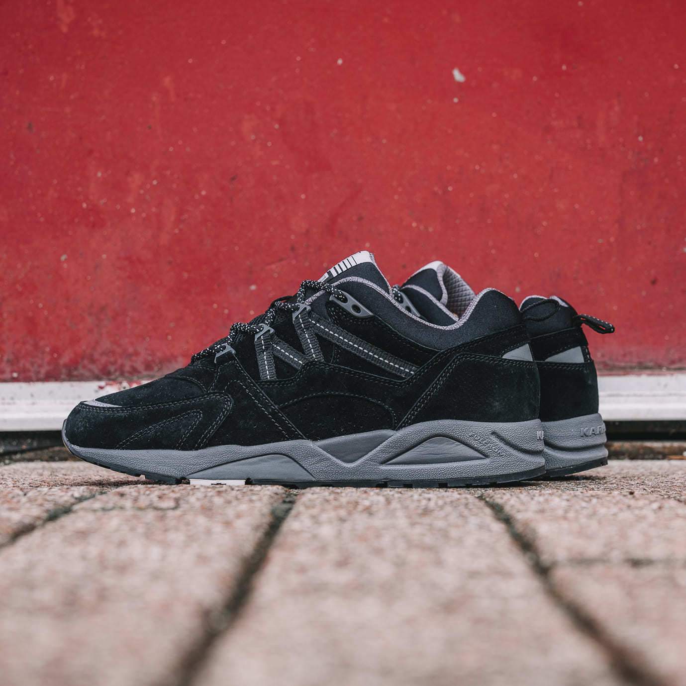 Karhu Fusion 2.0 - Black / Black