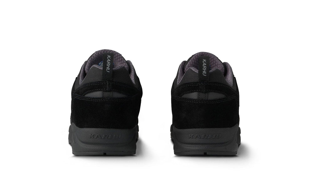 Karhu Fusion 2.0 – Jet Black / Nine Iron