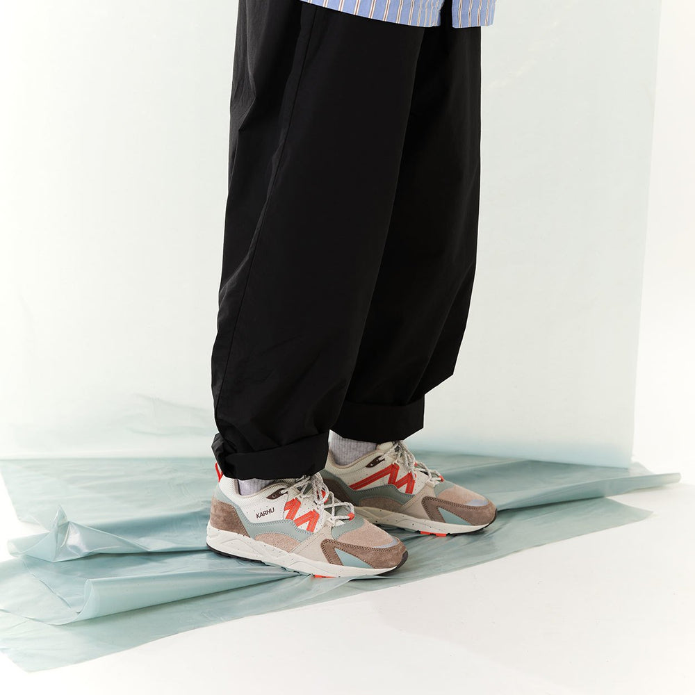 Karhu Fusion 2.0 – Portabella / Nasturtium