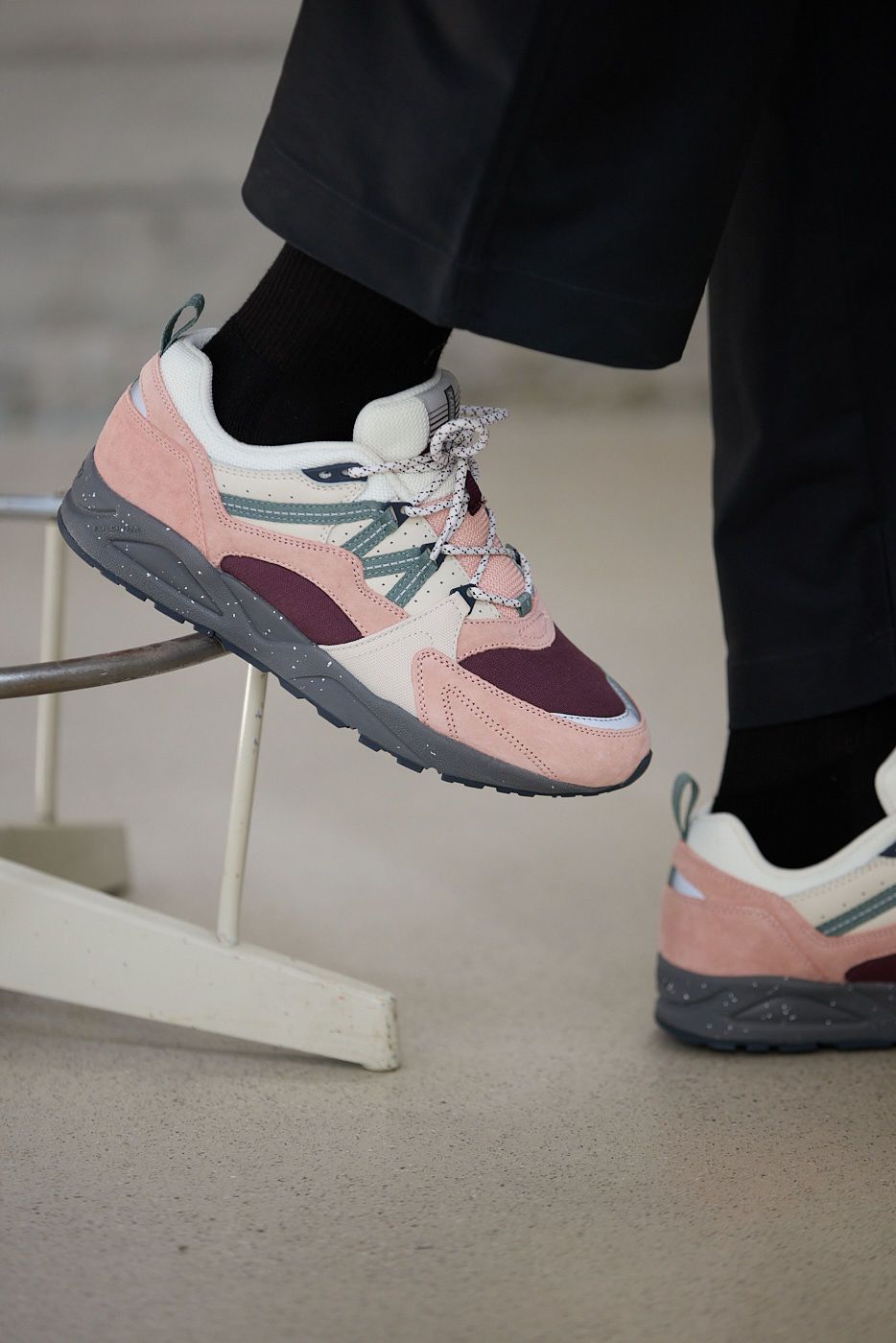 Karhu Fusion 2.0 – Cameo Rose / Iceberg Green