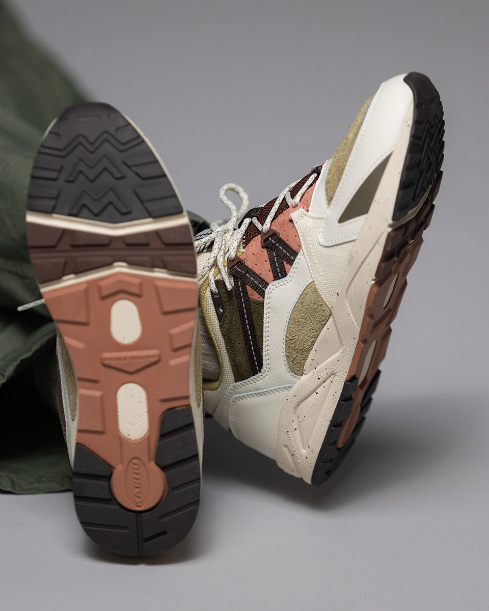 Karhu Fusion 2.0 – Lily White / Mole