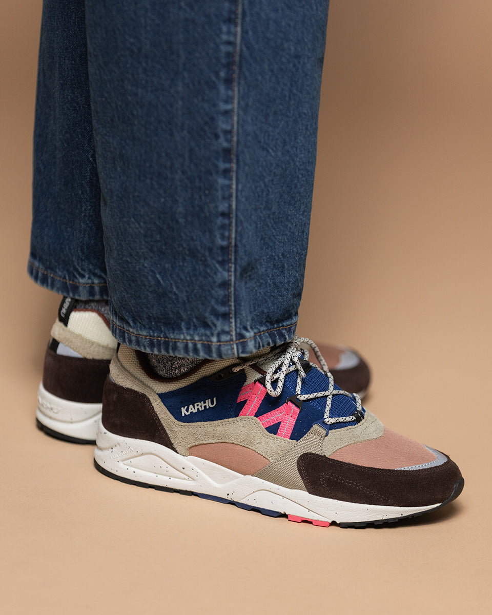 Karhu Fusion 2.0 – Mole / Pink Lemonade