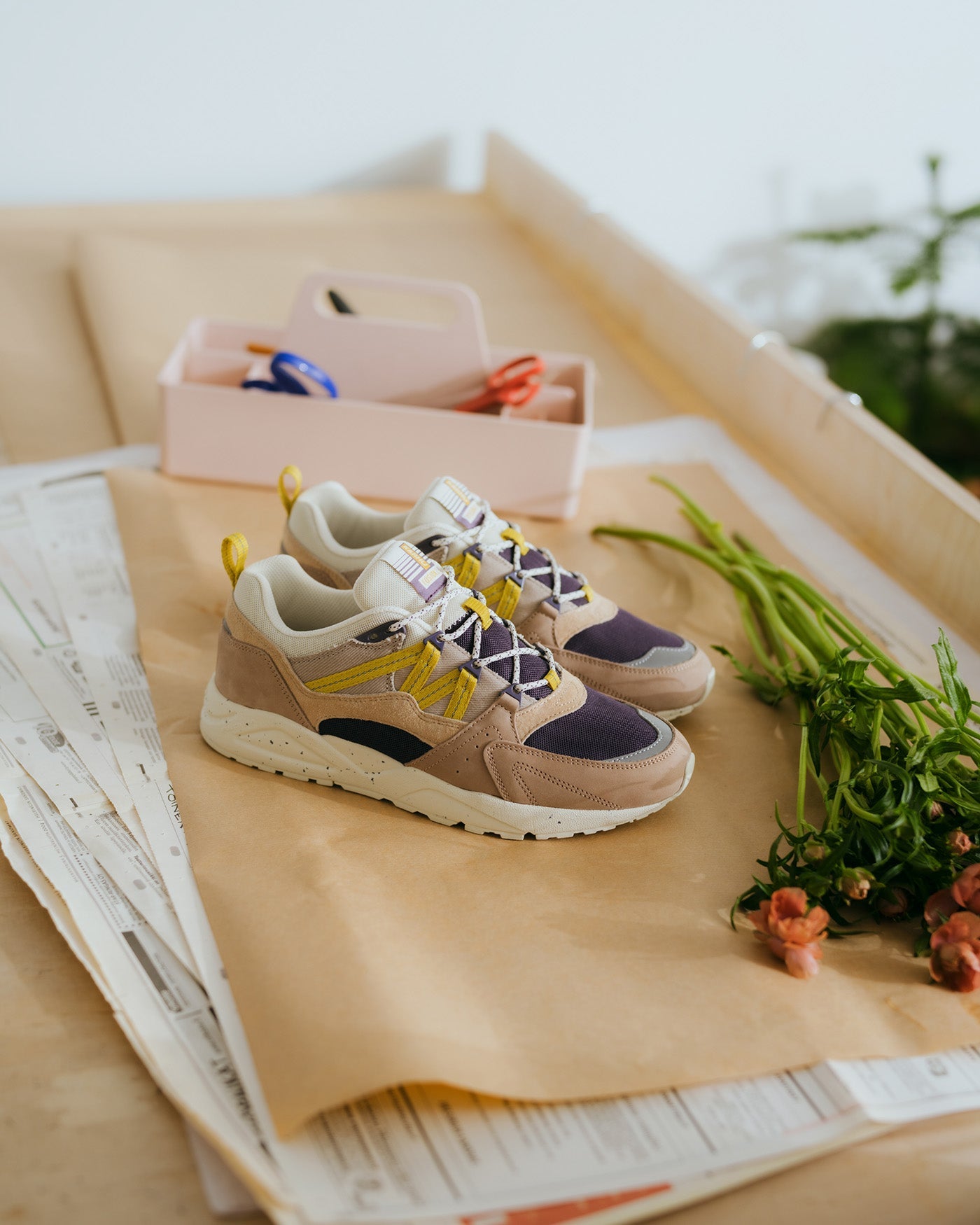 Karhu Fusion 2.0 – Warm Taupe / Mango Mint