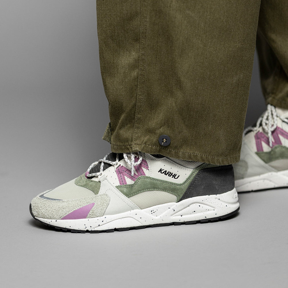 Karhu Fusion 2.0 – Dark Gull Gray / Lilas