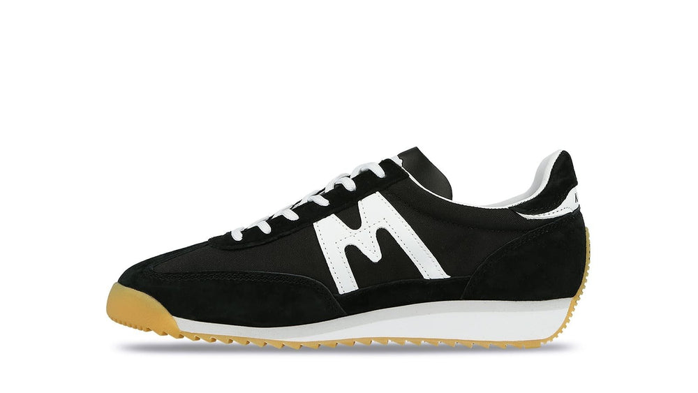 Karhu Mestari – Black / White