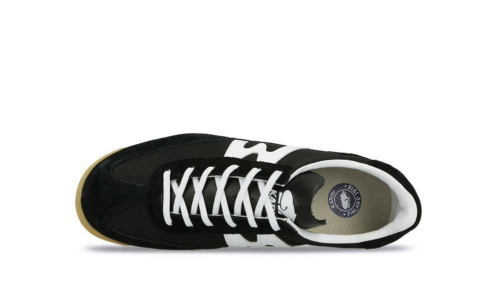 Karhu Mestari – Black / White