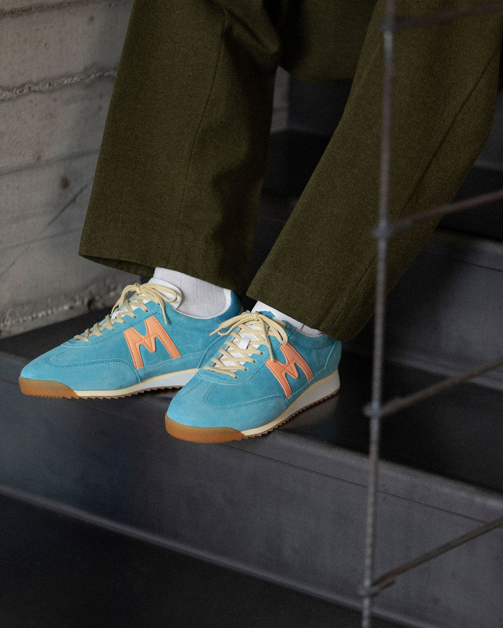 Karhu Mestari Delphinium Blue / Peach Fuzz
