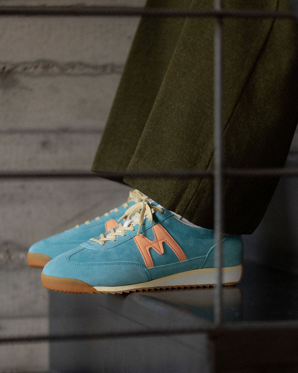 Karhu Mestari Delphinium Blue / Peach Fuzz