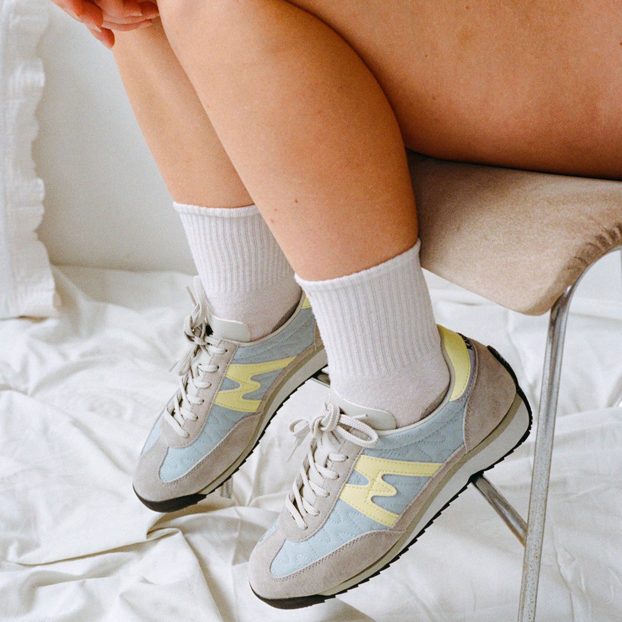 Karhu Mestari – Aqua Gray / Wax Yellow