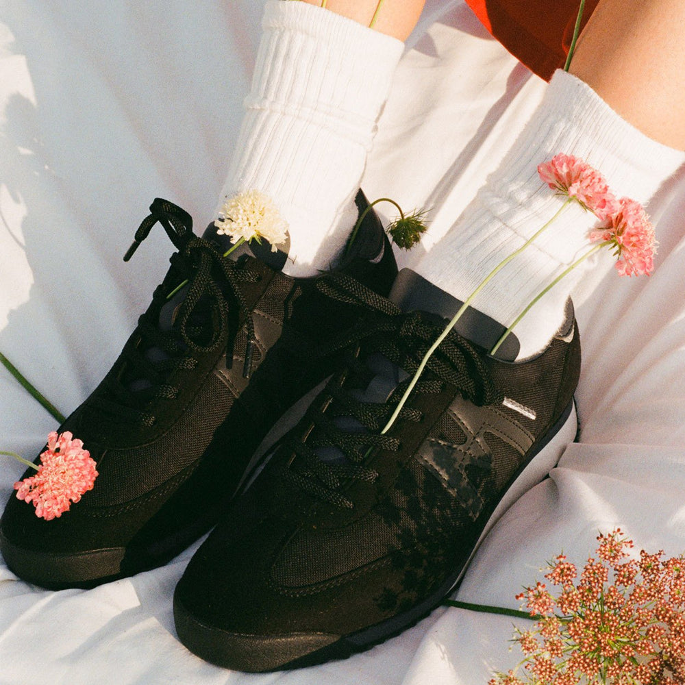 Karhu Mestari – Jet Black / India Ink