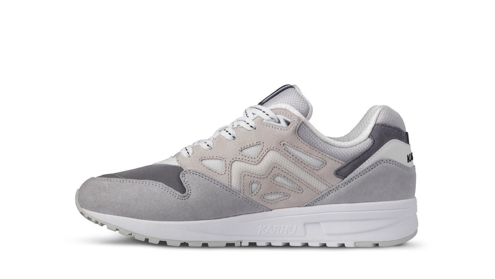 Karhu Legacy 96 – Dawn Blue / Bright White