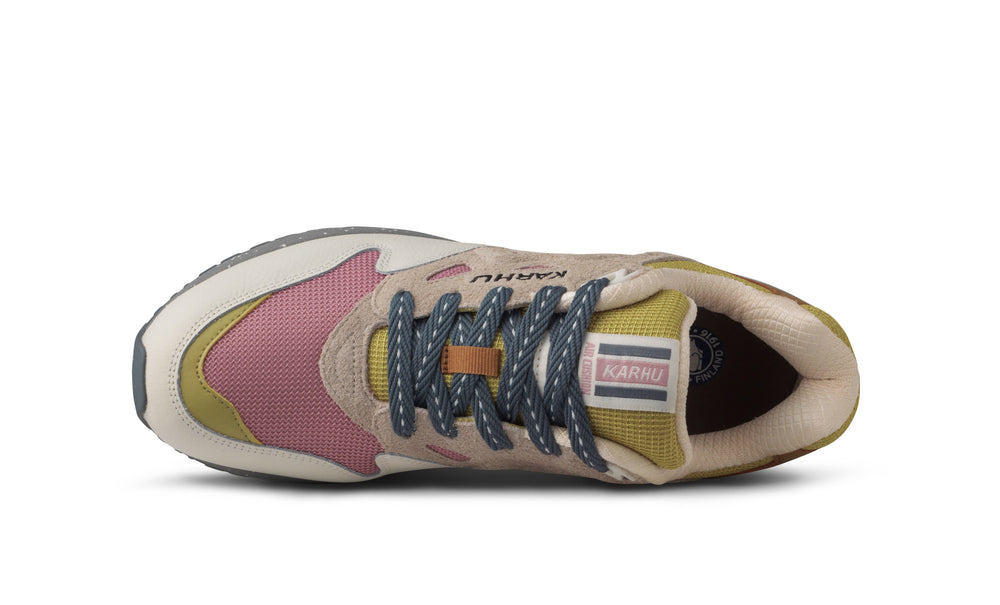 Karhu Legacy 96 lily white / lilas – Karhu US