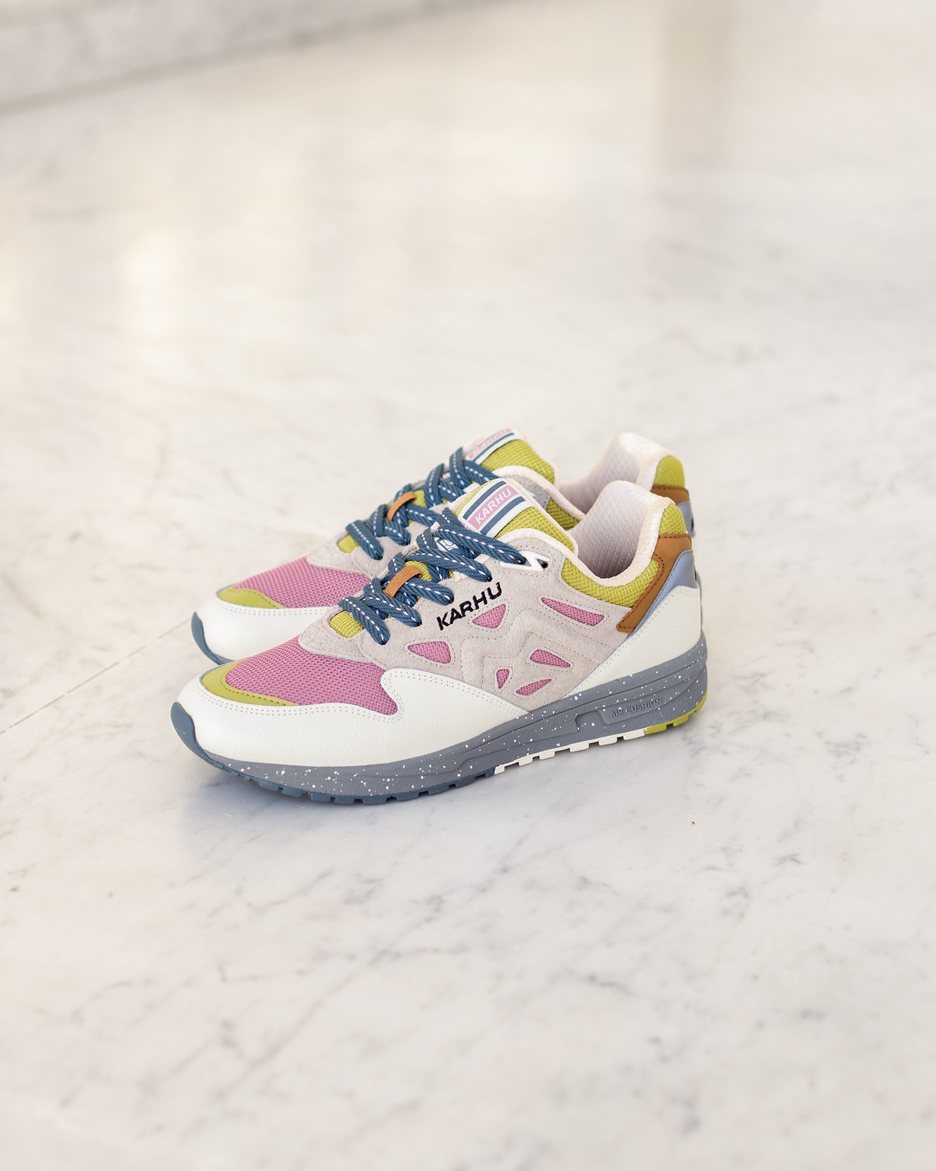 Karhu Legacy 96 lily white / lilas – Karhu US