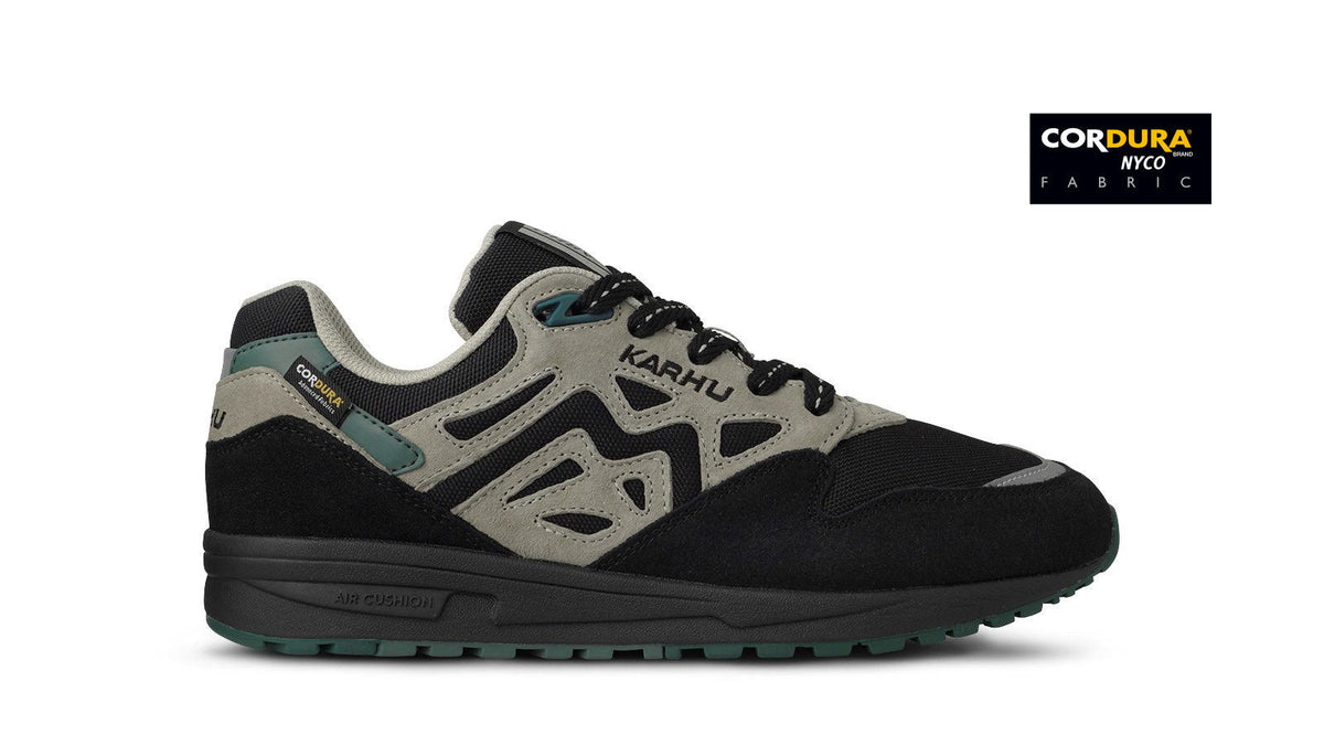 Karhu Legacy 96 - Caviar / Abbey Stone​