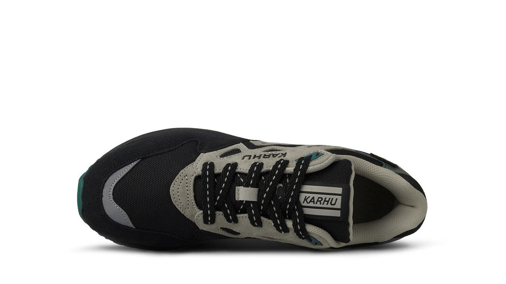 Karhu Legacy 96 - Caviar / Abbey Stone​