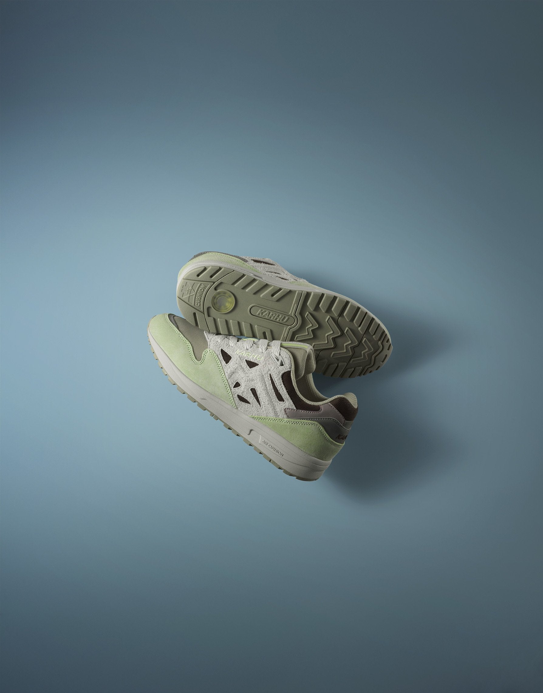 Karhu Legacy 96 - shadow lime / dawn blue – Karhu US