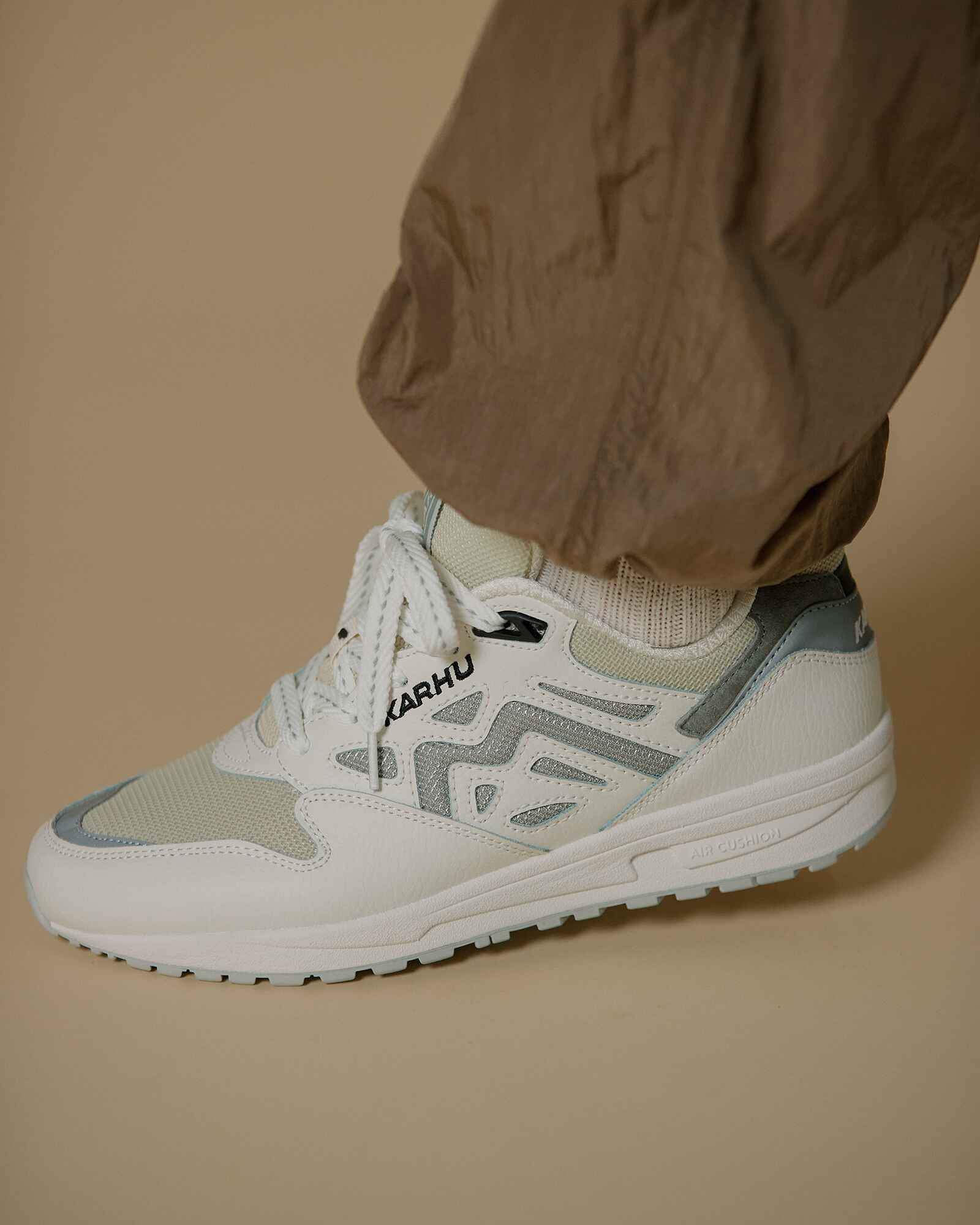 Karhu Legacy 96 Cloud Dancer / Limestone - F806083 Lifestyle sneakers – Karhu US