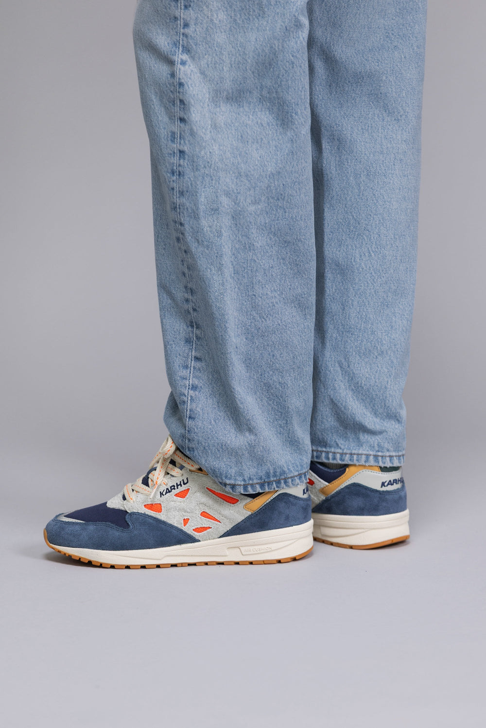 Karhu Legacy 96 – Vintage Indigo / Flame – Karhu US