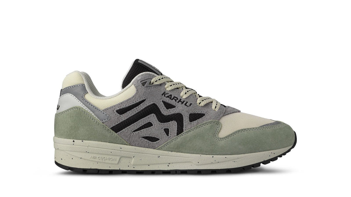 Karhu Legacy 96 – Tea / Jet Black