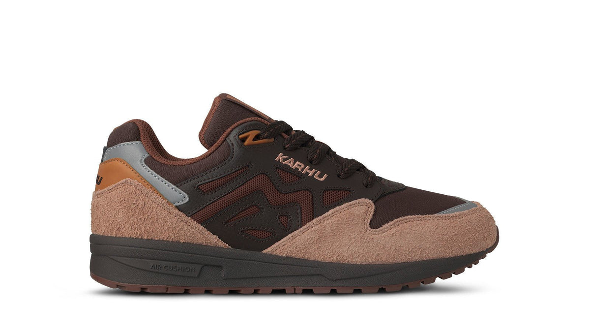 Karhu Legacy 96 – Cork / Cappuccino
