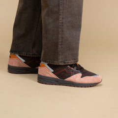 Karhu Legacy 96 – Cork / Cappuccino