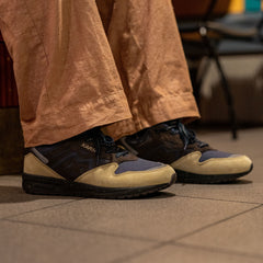 Karhu Legacy 96 – Pale Olive Green / Chocolate Torte