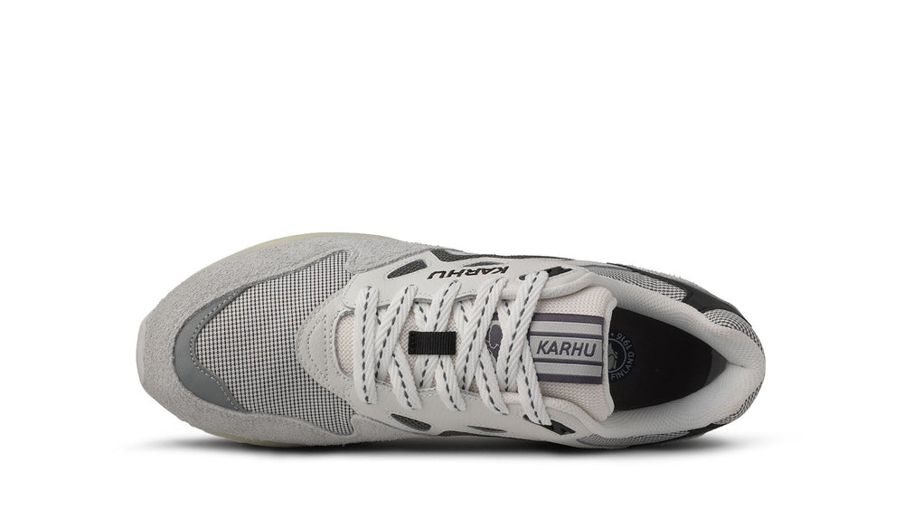 Karhu Legacy 96 – Foggy Dew / Turbulence