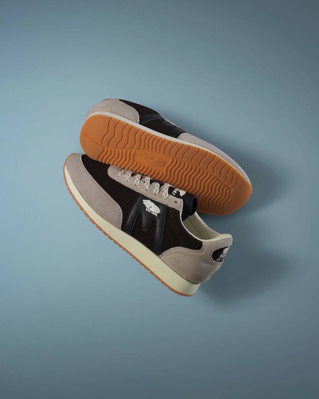 Karhu Albatross 82 - Silver Lining / Jet Black