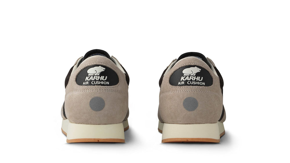 Karhu Albatross 82 - Silver Lining / Jet Black